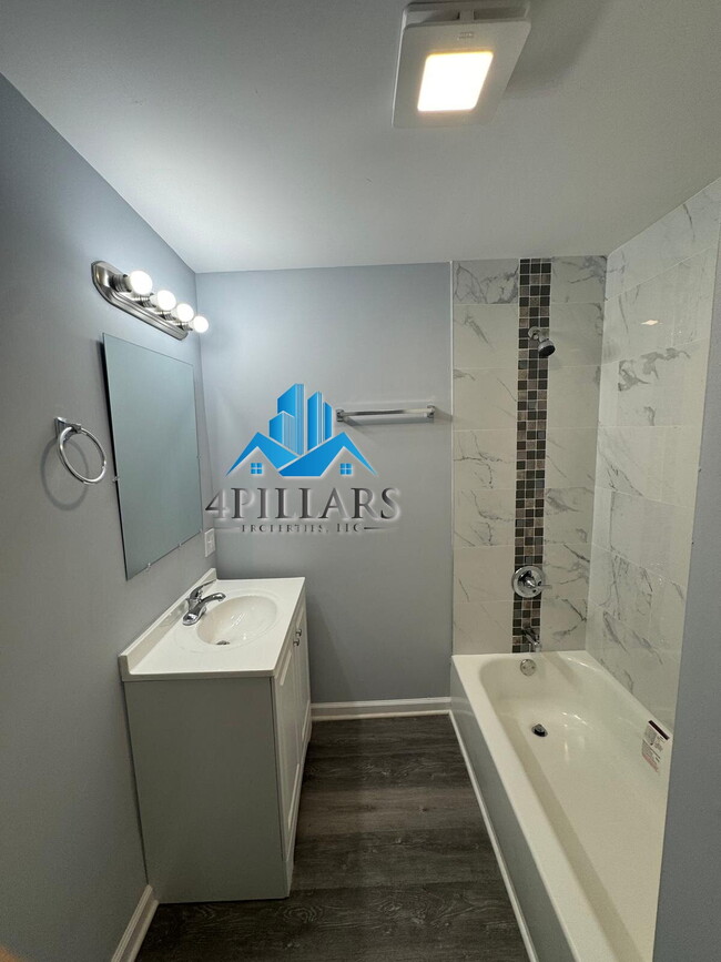 Building Photo - "Beautiful 3-Bedroom Retreat with 2 Baths ...