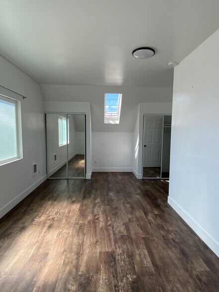 Building Photo - 3320-3322 Clairemont Dr
