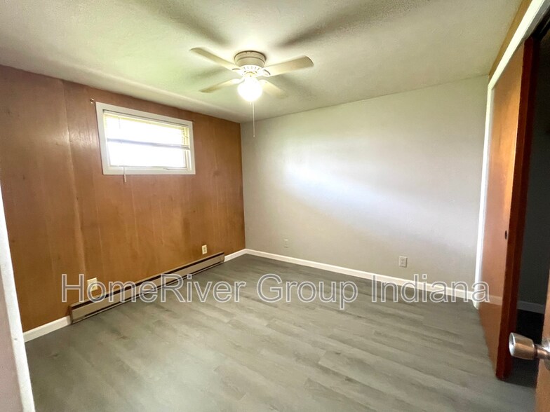 Building Photo - 118 Maple Ln