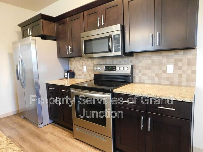 Building Photo - 590 Treviso Ct