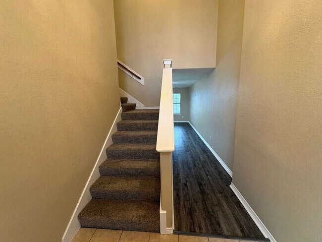 Building Photo - 9139 Prairie Trails Dr