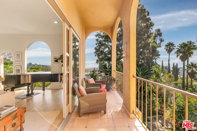 Building Photo - 6203 Temple Hill Dr