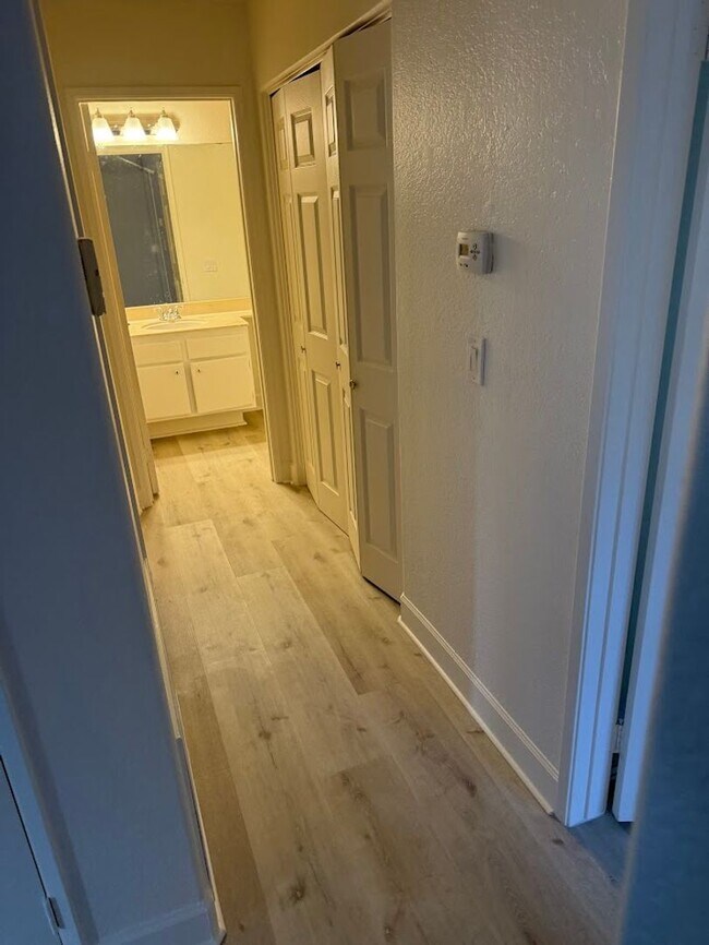 Building Photo - Beautiful Lomos Del Oro 2 Bedroom 2 Bath C...