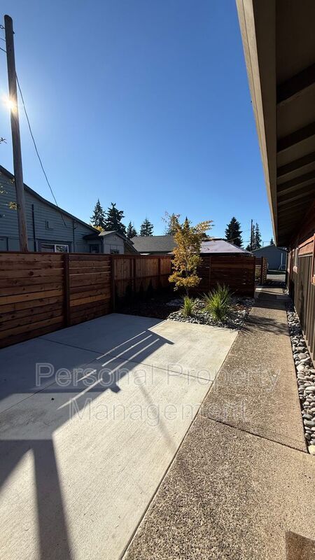 Building Photo - 3206 X St