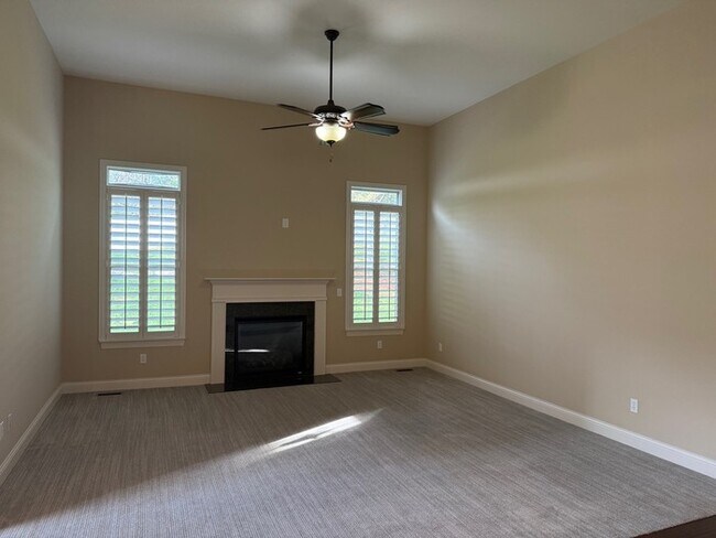 Building Photo - 36 Sag Harbor Ct