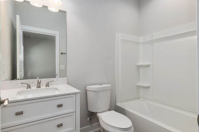 Building Photo - Stunning Brand-New 3-Bedroom, 3-Bathroom H...