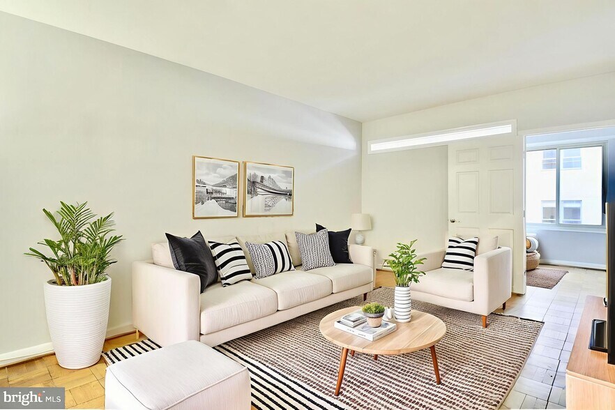 Building Photo - 1727 Massachusetts Ave NW