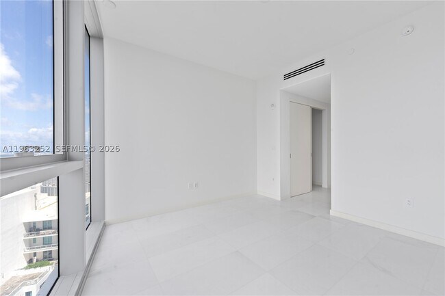 Building Photo - 300 Biscayne Blvd