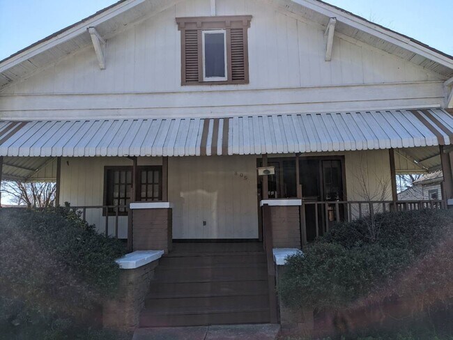 Building Photo - A wonderful large and convenient home for rent