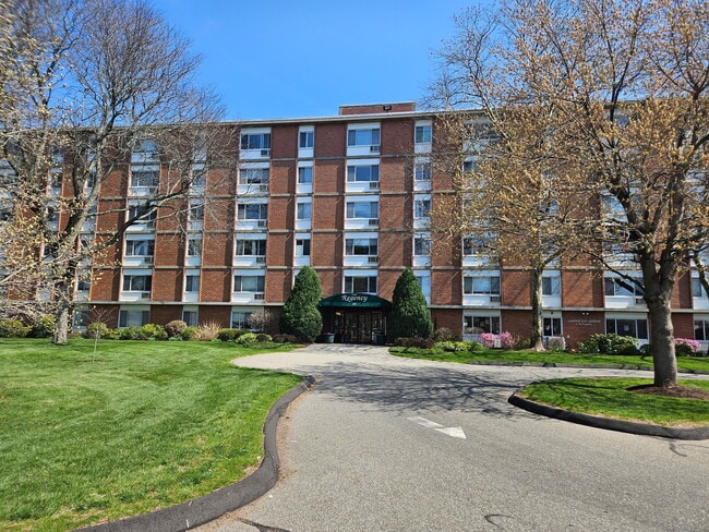 Building Photo - Regency Apartments