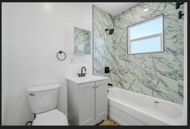 Building Photo - 200 N Willow Ave