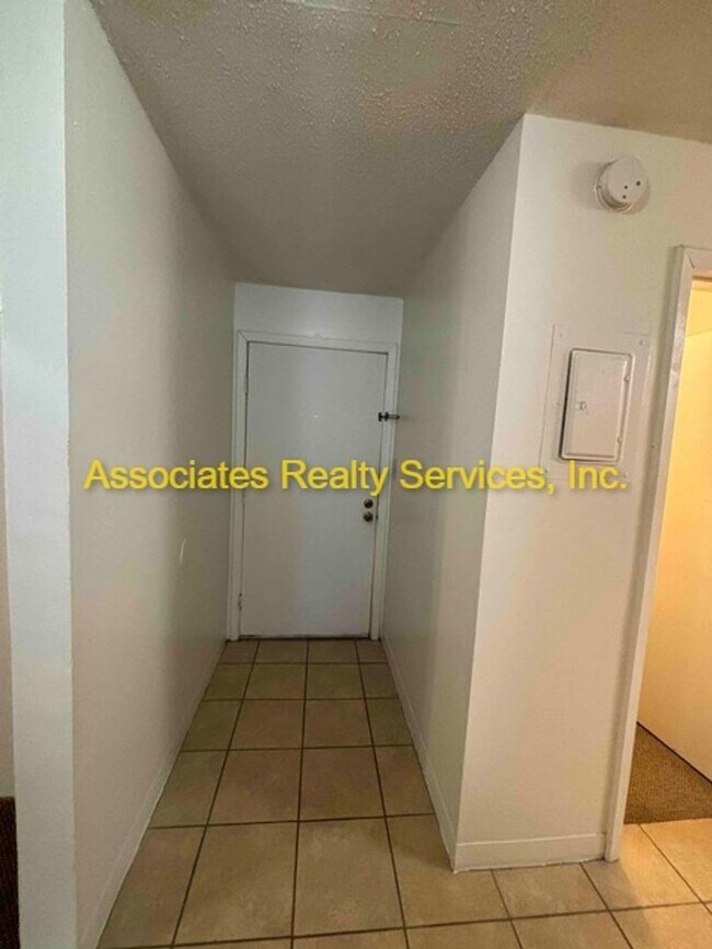 Building Photo - LOOK!!! 2 bedroom in Brandywine with Balco...