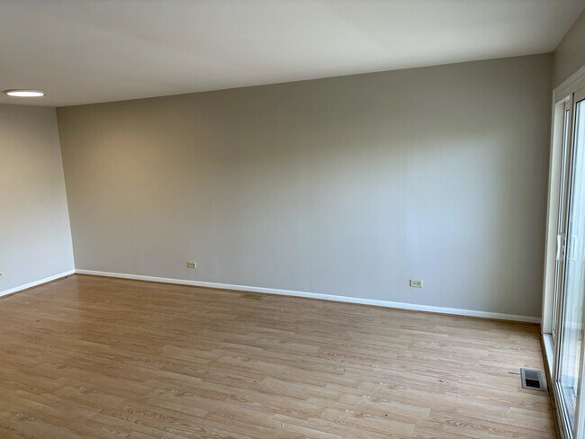 Building Photo - 277 Navajo Dr