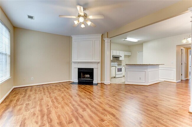 Building Photo - 4028 Oak Glenn Dr