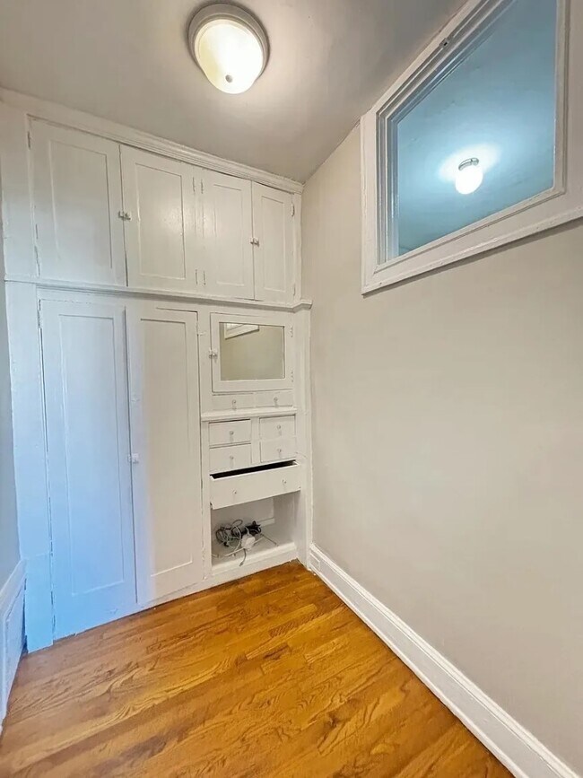 Building Photo - 1508 Madison Ave