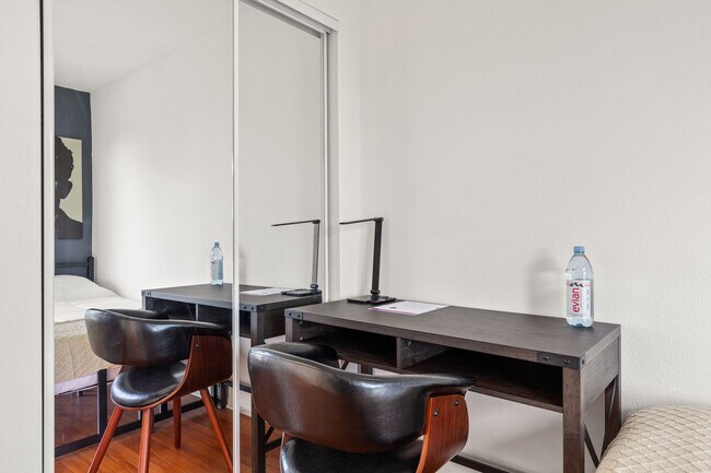 Building Photo - 10777 Ashton Ave