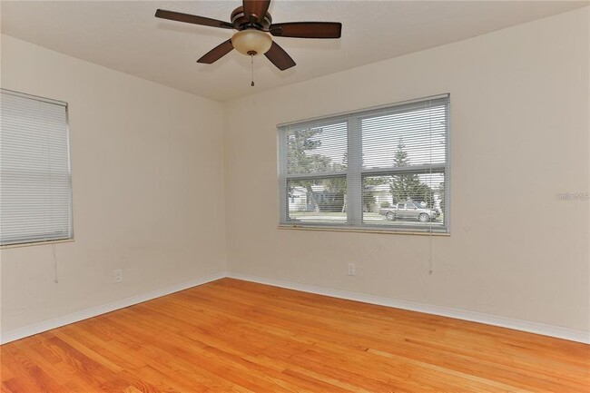 Building Photo - 135 Ricardo Way NE