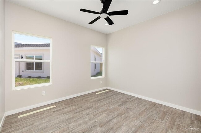 Building Photo - 2714 Primrose Dr
