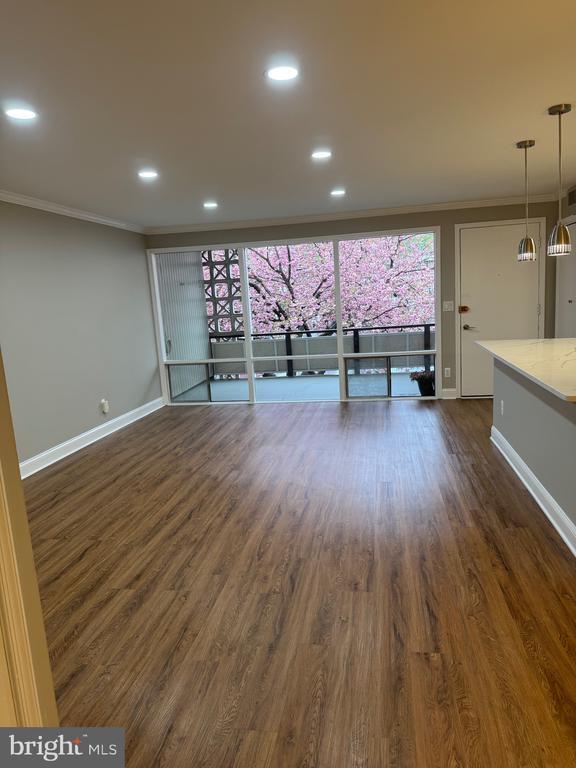 Building Photo - 7553 Spring Lake Dr