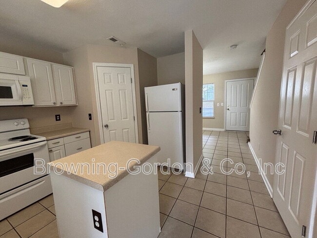 Building Photo - 3063 Harpeth Springs Dr