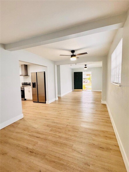 Building Photo - 2837 18th Ave N