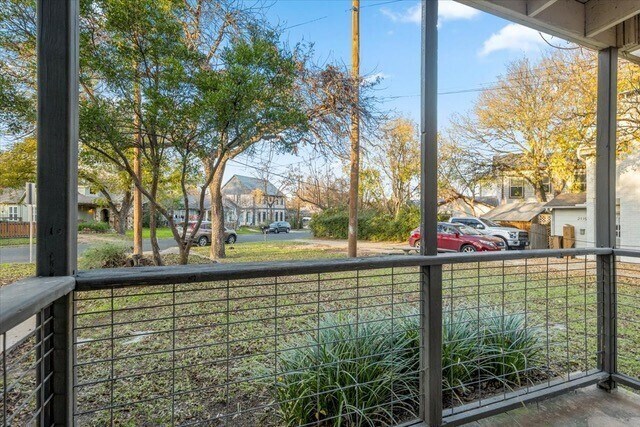 Building Photo - 2119 Oxford Ave