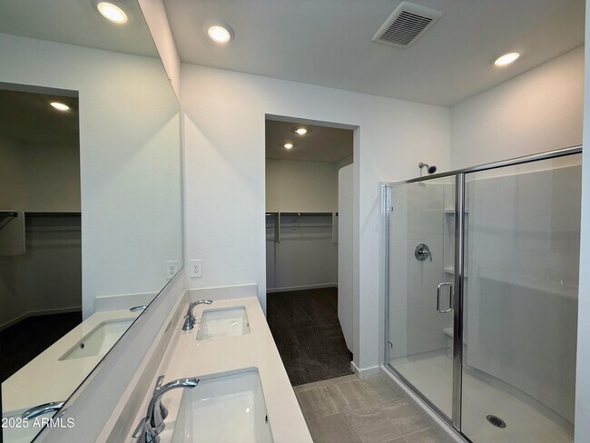 Building Photo - 4169 W Yolanda Ln