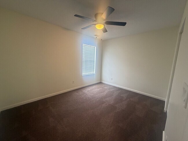 Building Photo - 1755 Polaris Dr