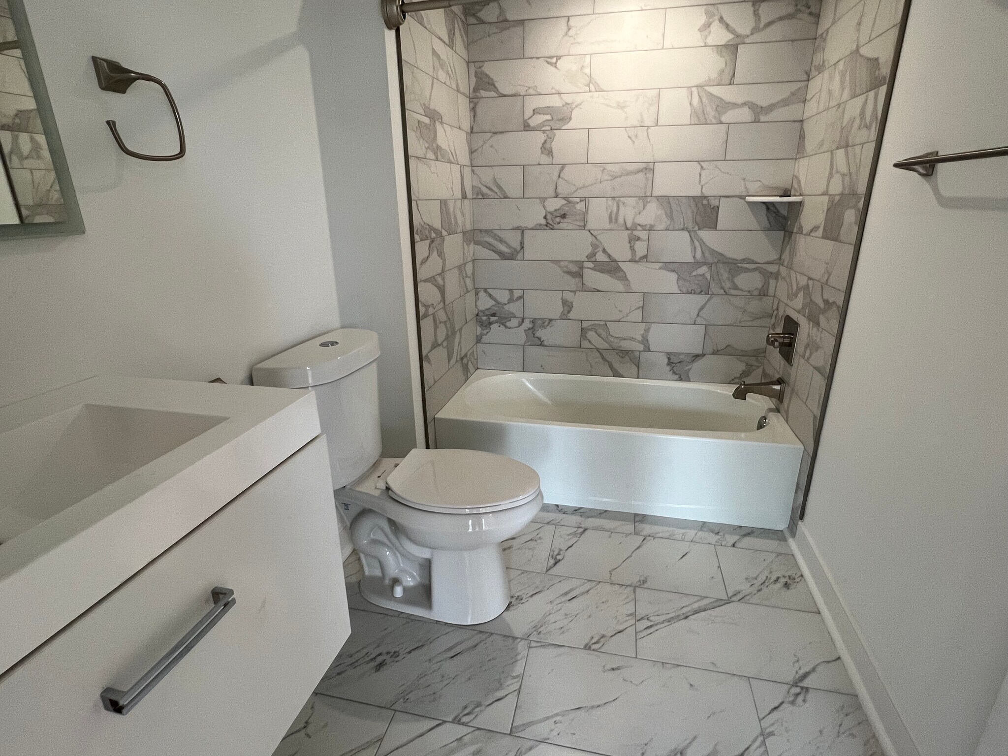 Building Photo - 5128 Spruce St