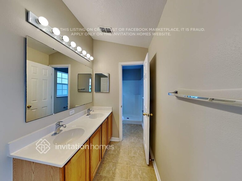 Building Photo - 437 Hammerstone Ave