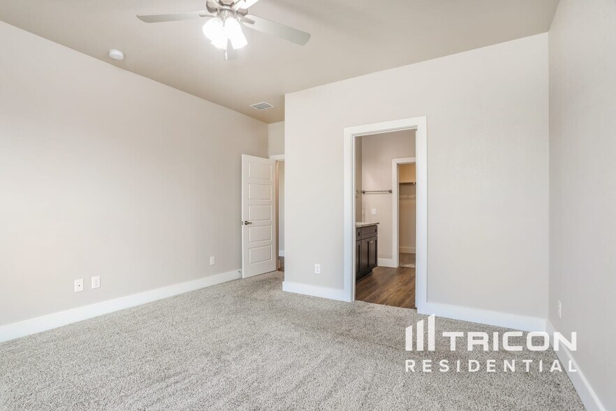 Building Photo - 10336 Ft Teran Trl