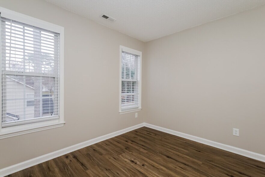 Building Photo - 124 Hocutt Dr