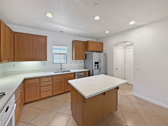 Building Photo - 2B/2.5BA Townhome in San Marcos Available ...