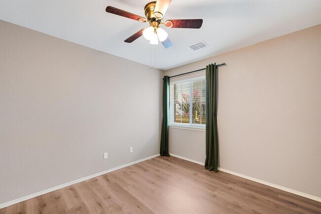 Building Photo - 1104 Battenburg Trail