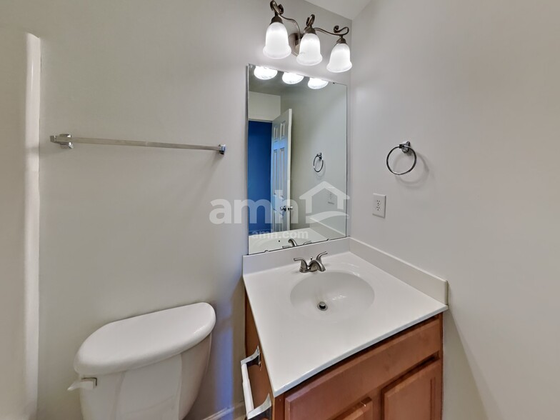 Building Photo - 5818 Parkstone Dr