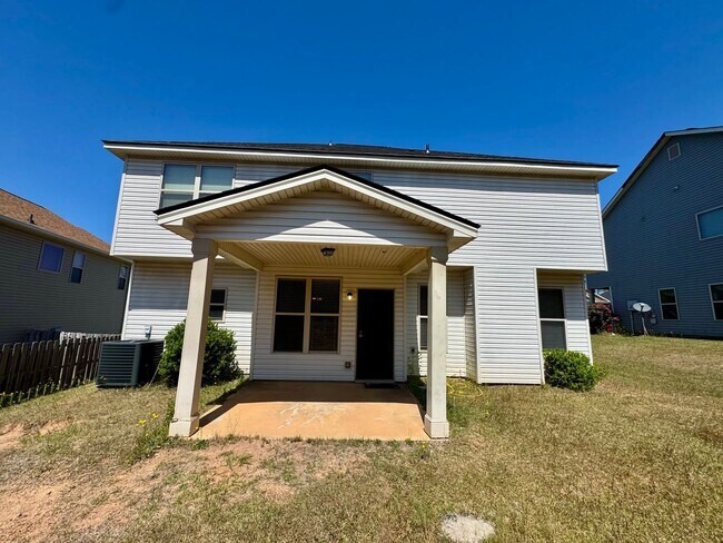 Building Photo - This beautiful 4-bedroom, 2.5-bath home Move-in ready and is waiting for you!