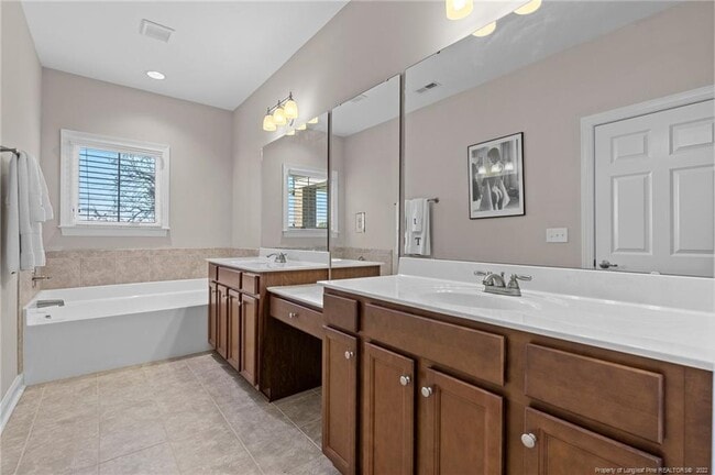 Building Photo - 210 Hugh Shelton Loop