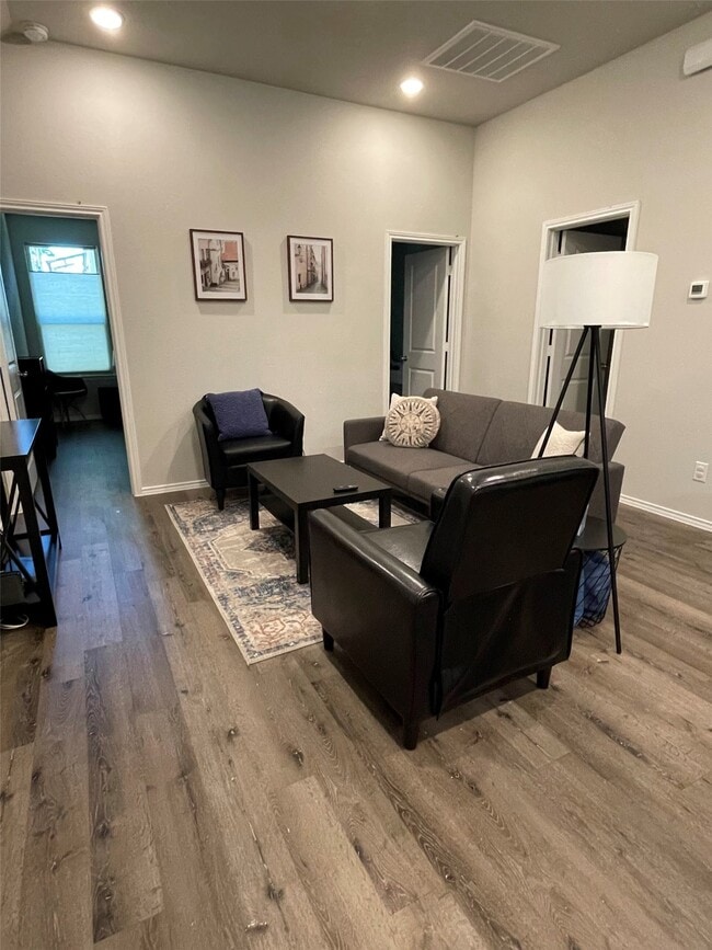 Building Photo - 16888 W Ivanhoe St