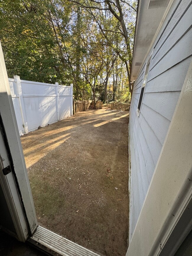 Building Photo - 133 Sterling Dr