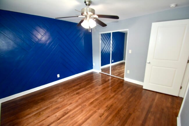 Building Photo - 1385 Elizabeth Ln