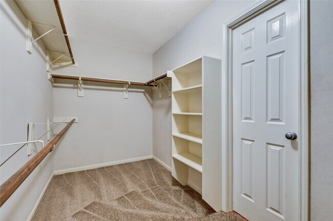 Building Photo - 3710 Banyan Wood Way