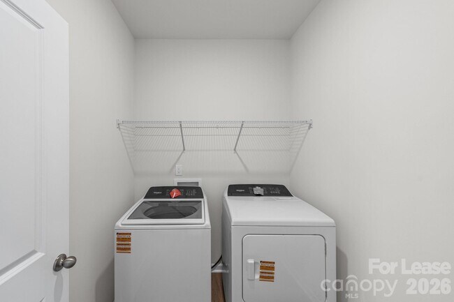 Building Photo - 204 Calvin Crk Dr