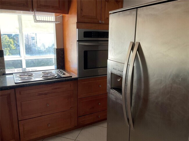 Building Photo - 200 172nd St