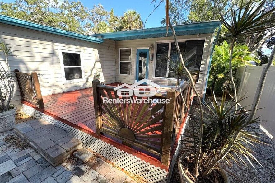 Building Photo - 3025 50th St S