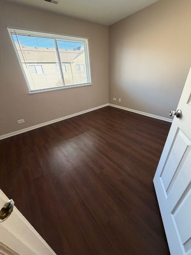 Building Photo - Beautiful 3-Bedroom, 2.5-Bath Townhome