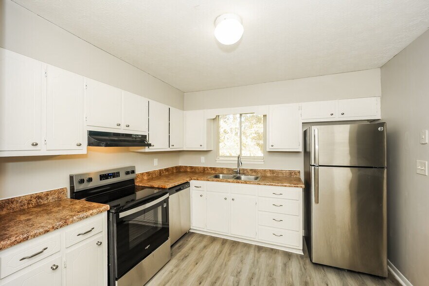 Building Photo - 6868 Maddox Rd