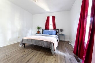 Building Photo - Atlanta Home, a 4 minute walk to bus stop Willingham Dr @ Colville Ave