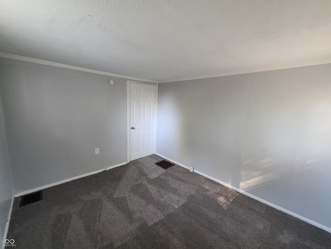 Building Photo - 4054 Byram Ave