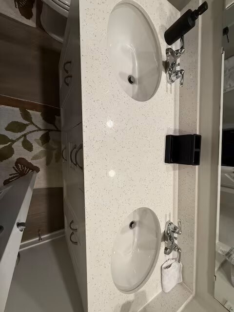 Building Photo - 4521 SE Ember Ln