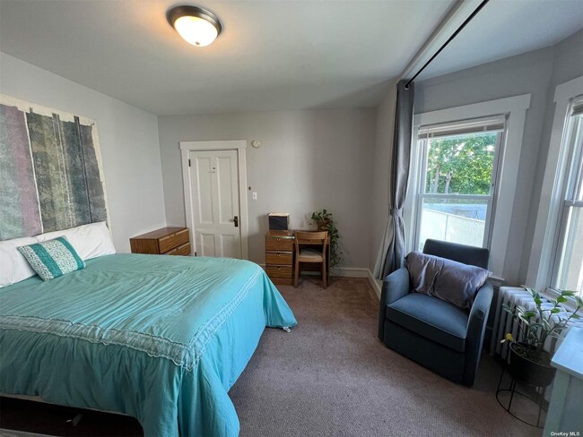 Building Photo - 26 S Bayles Ave